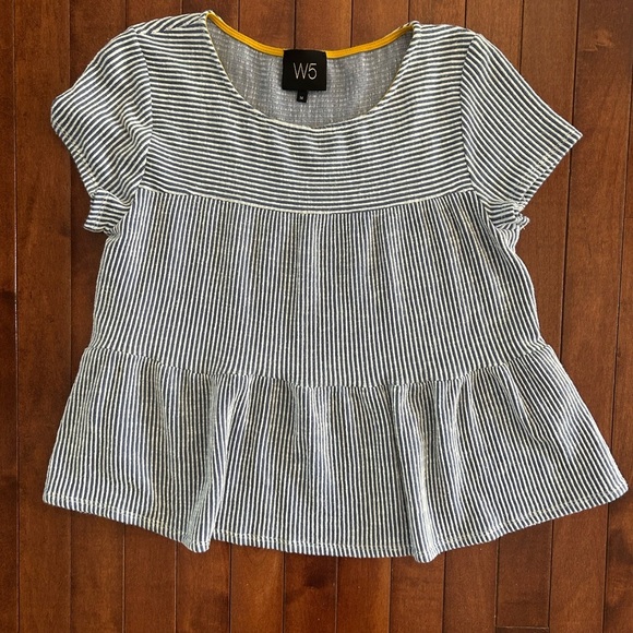 W5 Blue and White Striped Tiered Top Size Medium - Picture 1 of 7